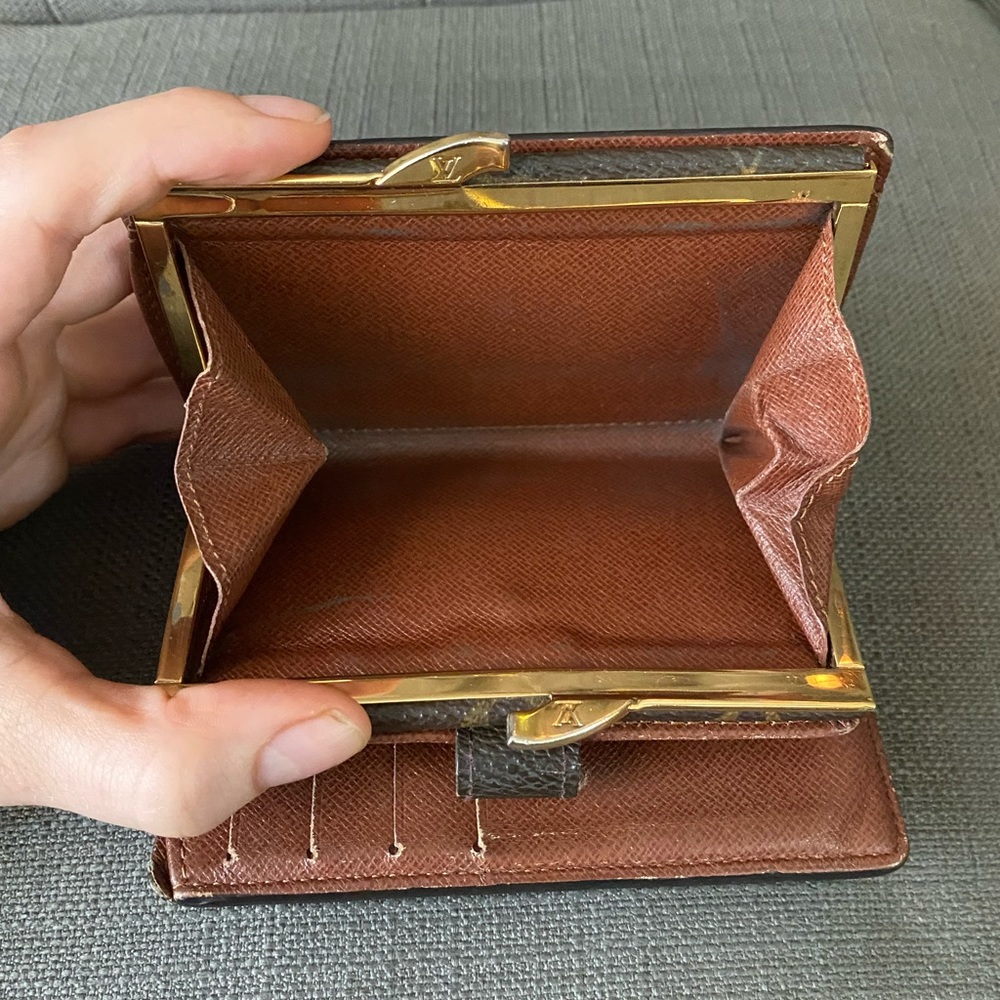 Vintage Louis Vuitton Kisslock Wallet - Picture 7 of 8
